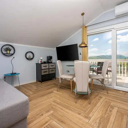 Panor *